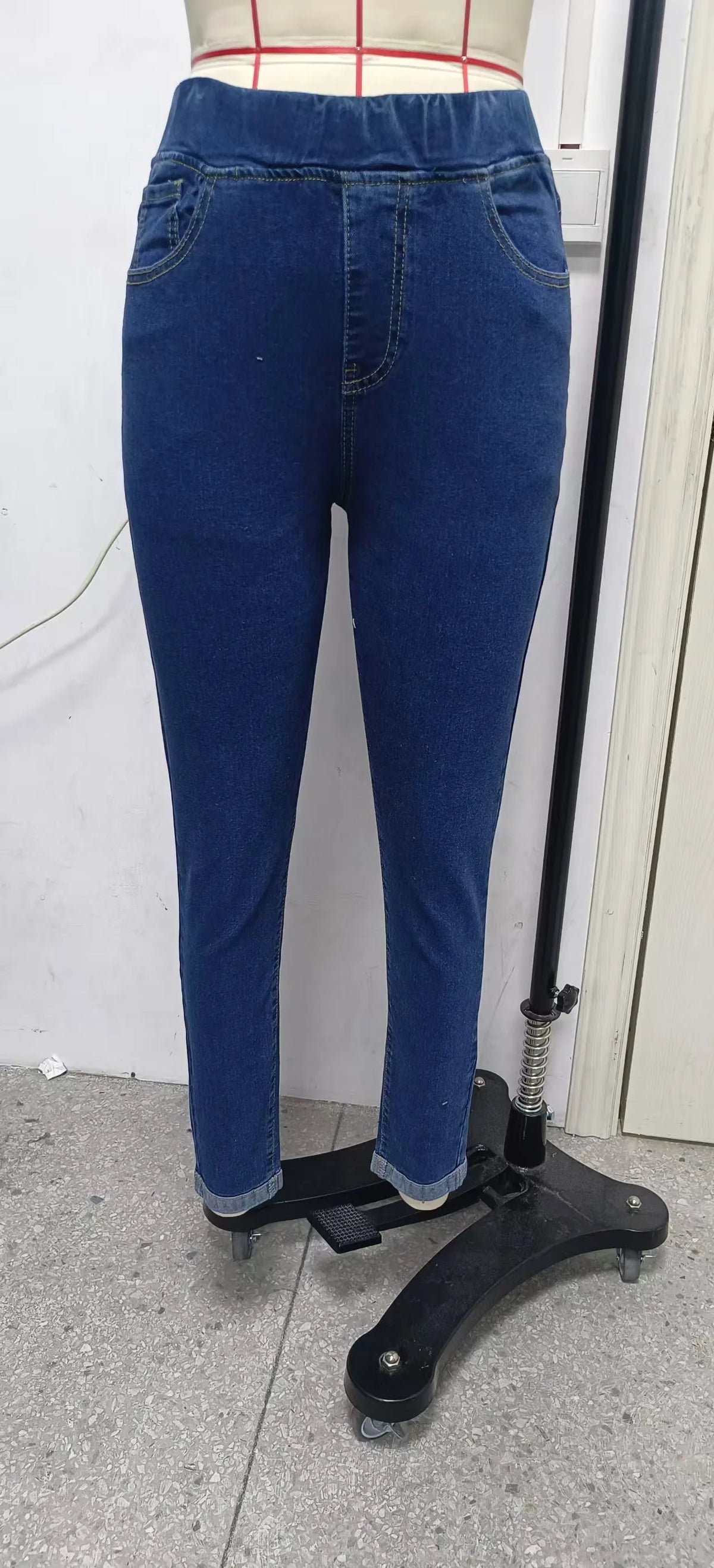 Elastic-Waist Ankle Jeans